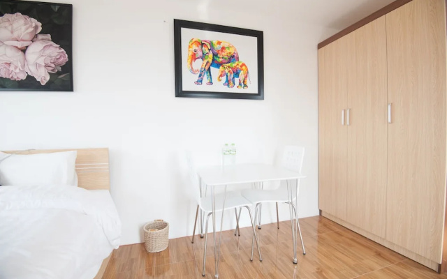 Dalana House