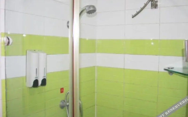 7 Days Inn Wuhan Institute of Sports Branch
