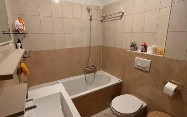 Apartman West