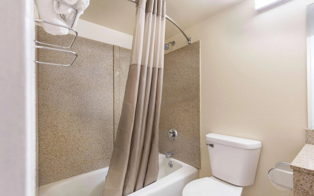 Americas Best Value Inn Lincoln, Illinois
