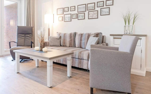 Ferienwohnung Deichblick mit Terrasse m Kaiserhof 1