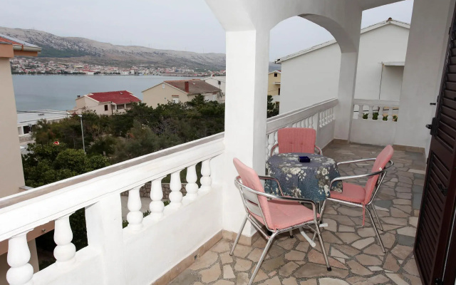 Apartment Marko - 70m from the sea A4 Pag, Island Pag