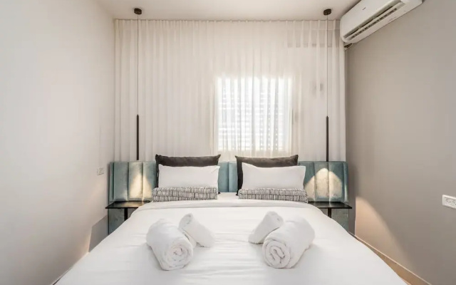 Superb 1Bdr w balcony