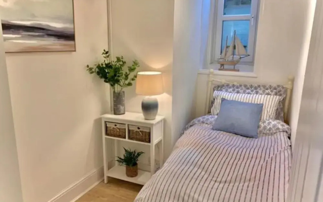 Stunning 3-bed Apartment in Ventnor
