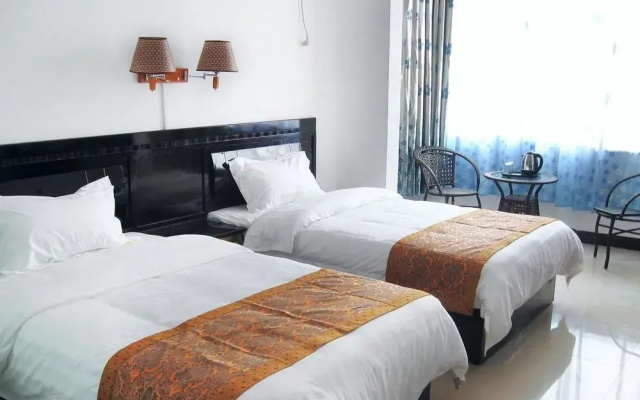 Yangshuo Old Banyan Hotel