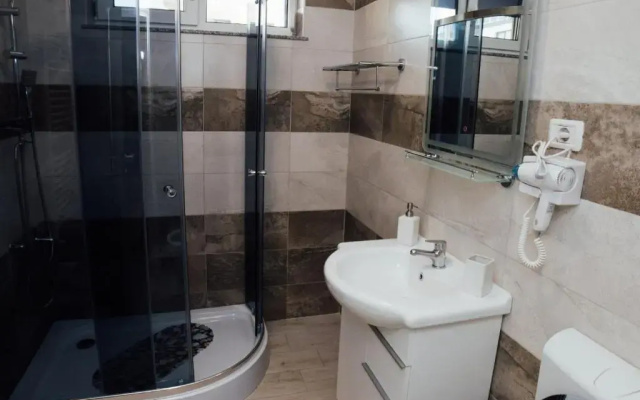 Regim Hotelier Astoria 2