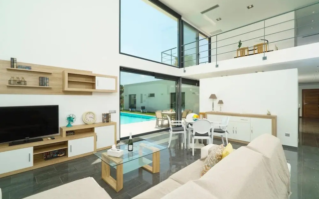 Villa Vera in Javea With 4 Bedrooms and 2 Bathrooms