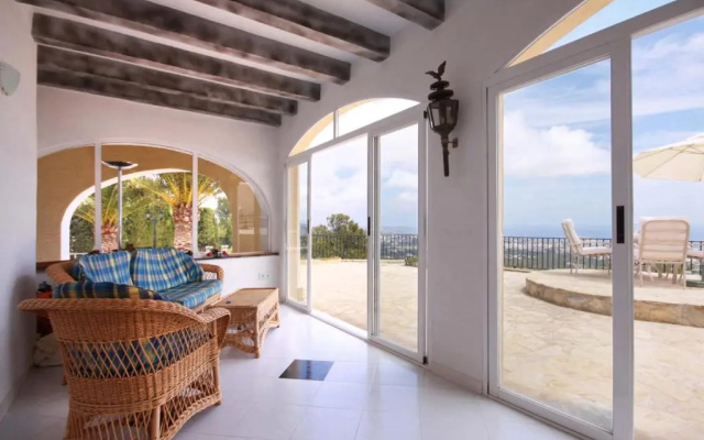 Villa Alicia - Plusholidays