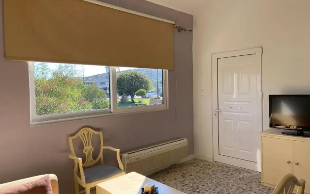 Athens Riviera: 2 bed / 3' walk from the beach