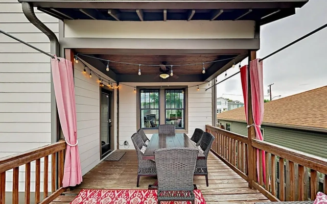 Stunning and Modern in 12South by RedAwning