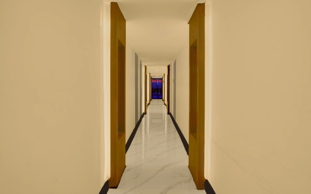 Collection O Lodha Experia Mall Dombiwali Formerly RR Suites