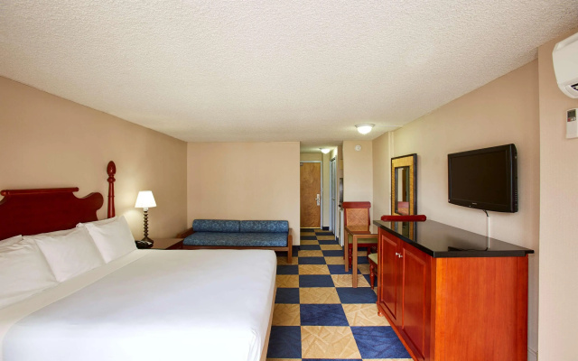 Ewa Hotel Waikiki
