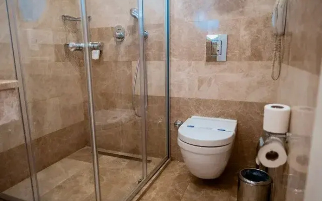 Quality Hotel Downtown Montreal