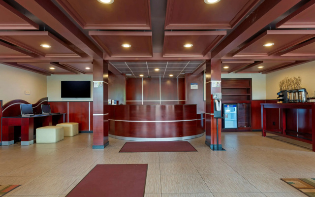 Best Western Plus Poconos Hotel