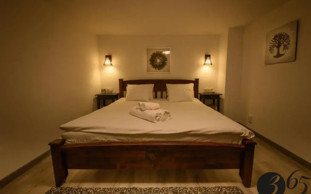 365 Guest House