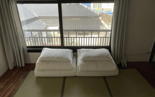 Hwadam Inn - Hostel