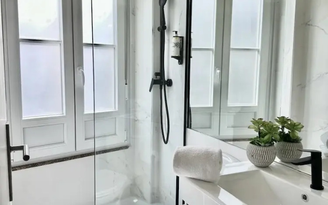 Centrally Located Apartment in Oporto