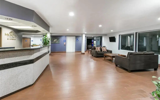 Microtel Inn & Suites by Wyndham Oklahoma City Airport