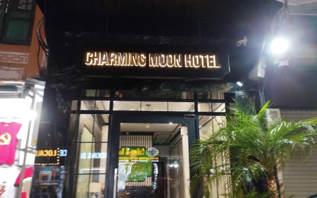 Charming Moon Hotel