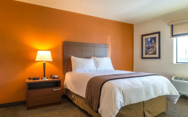 My Place Hotel - Overland Park