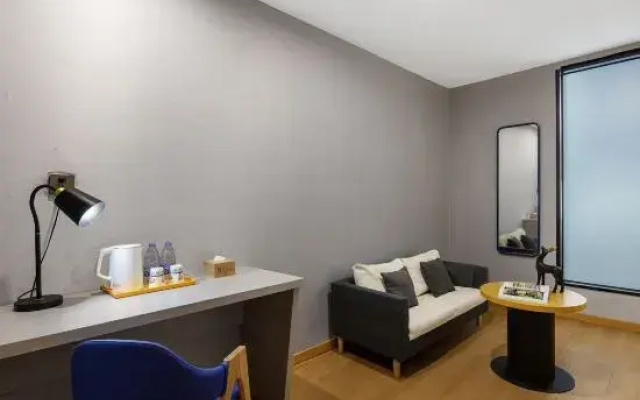 7 Days Premium Hotel (Zhengzhou Xinzheng International Airport)