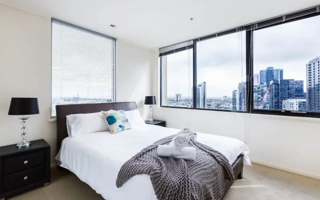 MORGAN, 2BDR Southbank Apartment