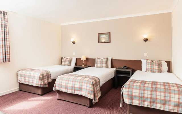 Highlander Hotel