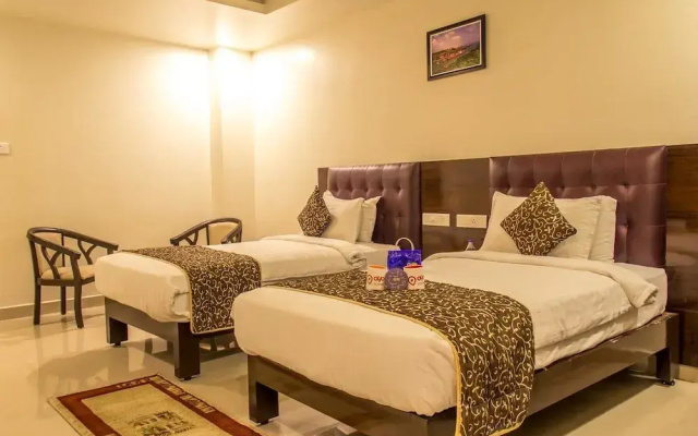 OYO 1302 Hotel Green Apple