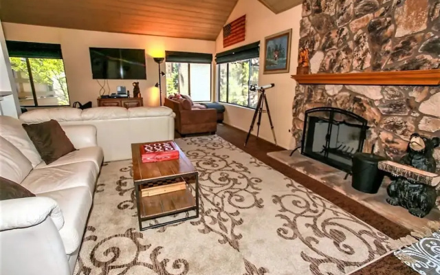 Crazy Bear Lookout-1778 by Big Bear Vacations