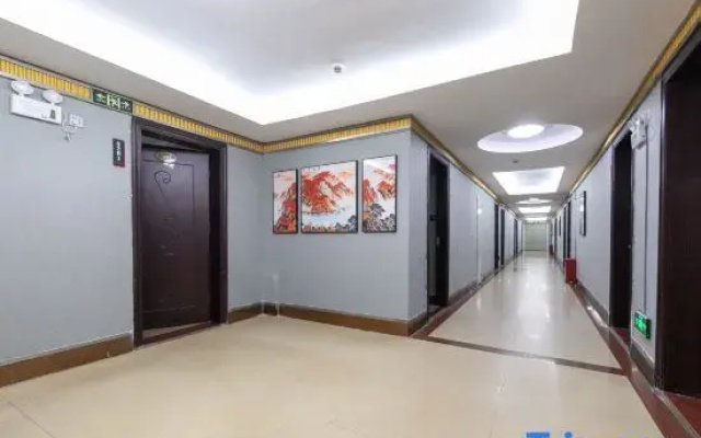 Lingfeng International Apartment (Zhuhai Nanping Huafa Business Area)