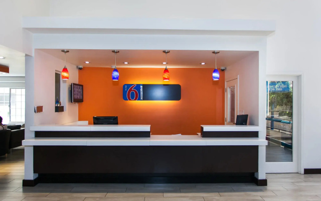 Motel 6 Hollywood