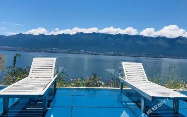 2099 Lake View Inn