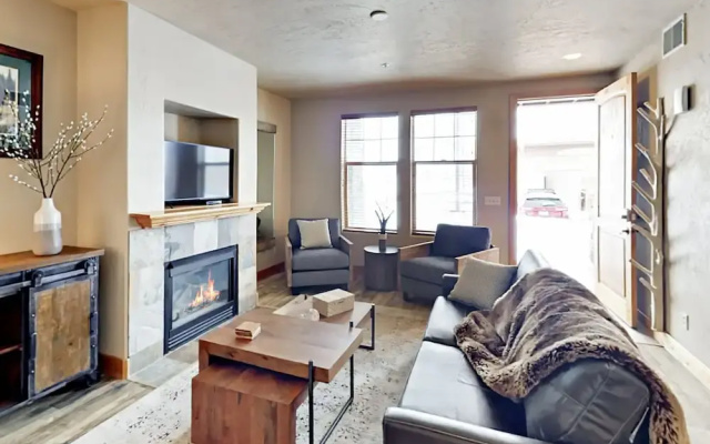 1746 Park City - 2 Br Condo