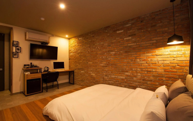 Hotel Gray