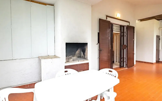 House in Residence With Garden With Gazebo and Barbecue