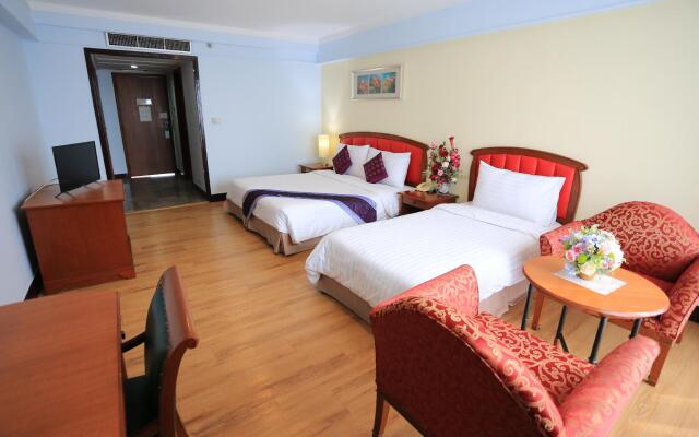 Karnmanee Palace Hotel комната для гостей