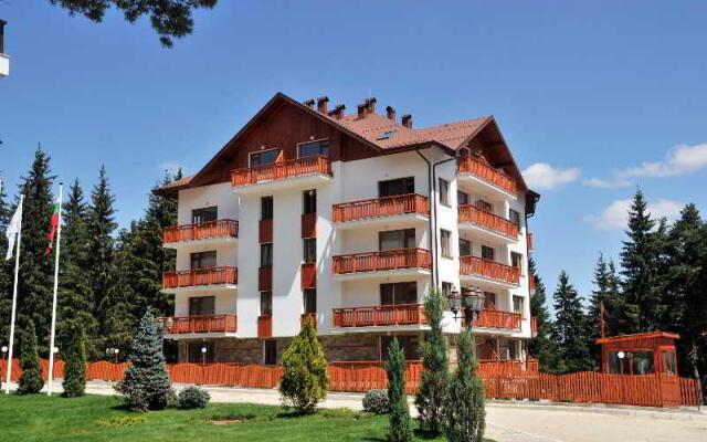 Апартаменты Tes Rila Park & Semiramida Apartments Боровец вид на фасад