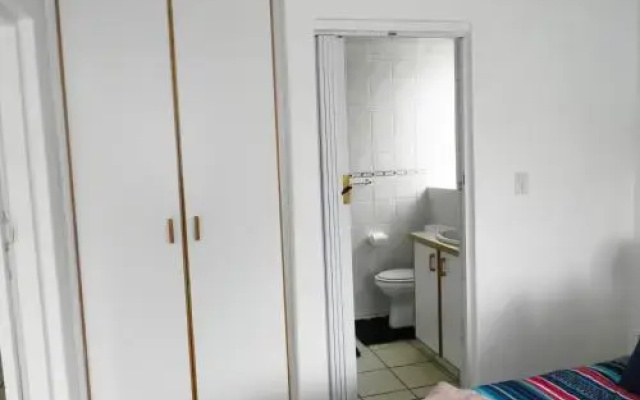 Dumela Margate Flat No 14