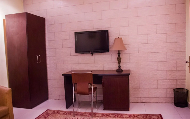 Tivoli Residence & Bar