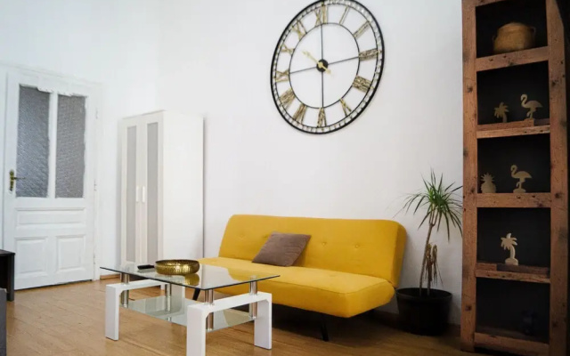 Vibrant Apartment Near Downtown