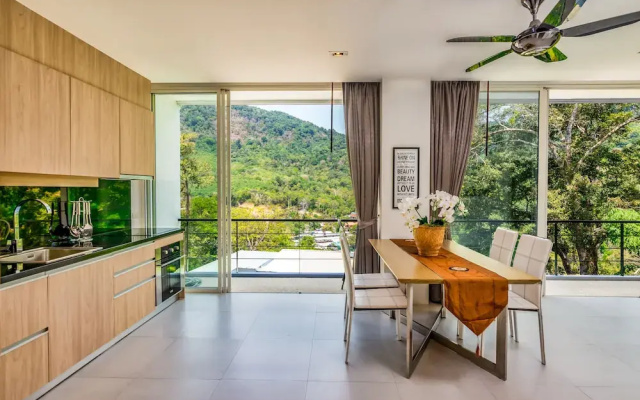 Luxury 2Bedroom Tropical Apartment