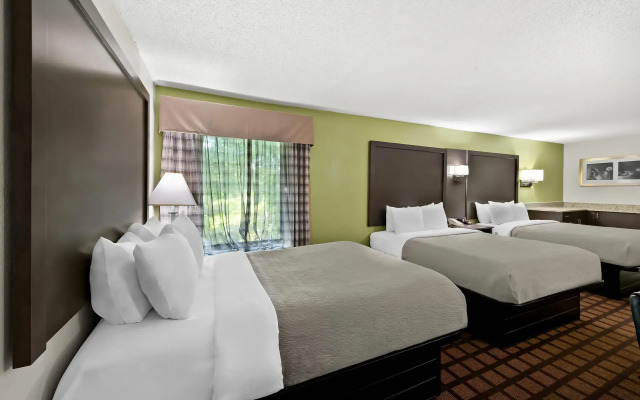 Quality Inn Raeford
