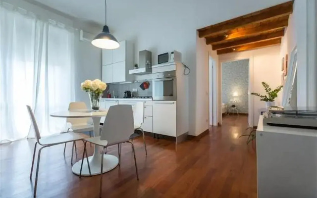 Sky Apartment, Bologna for 5 pax