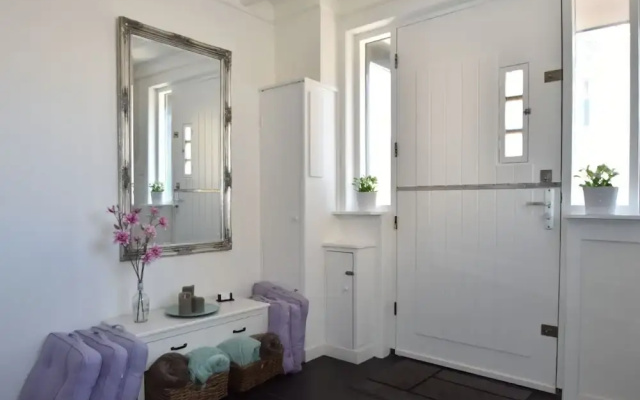Elegant Apartment in Bergen aan Zee near Beach