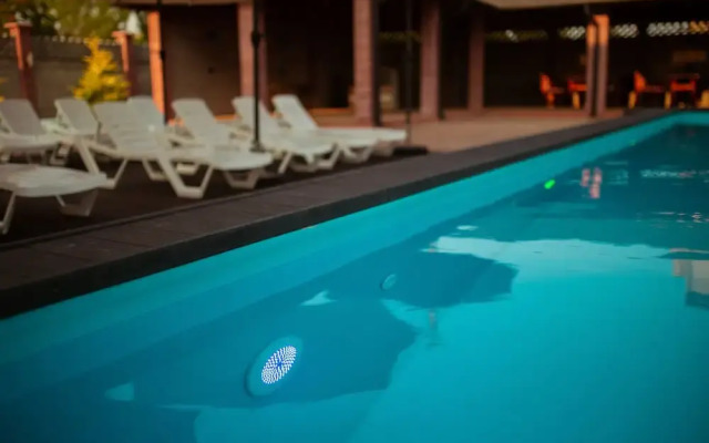 REEF Hotel