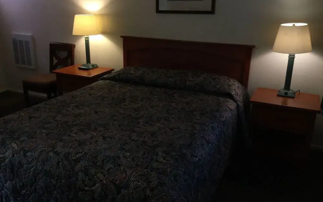 Cedar Lodge Motel
