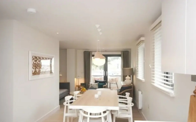 9 The Salterns, Chichester 402415