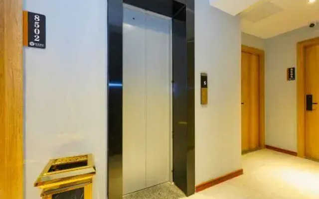 Yijia Hotel