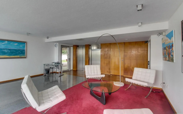 Oceana Suites The Point Suite 103