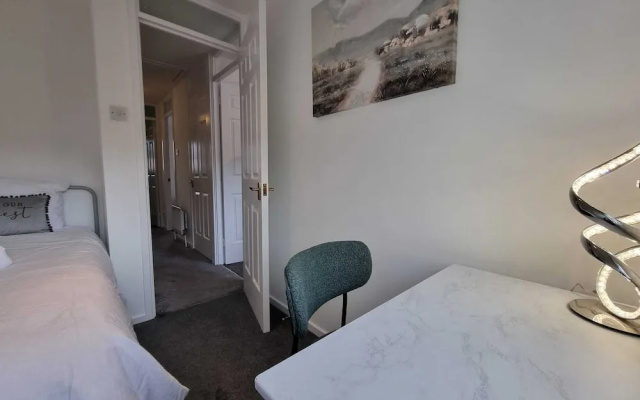 Familyfriendly- Sleeps5- Freeparking- Garden